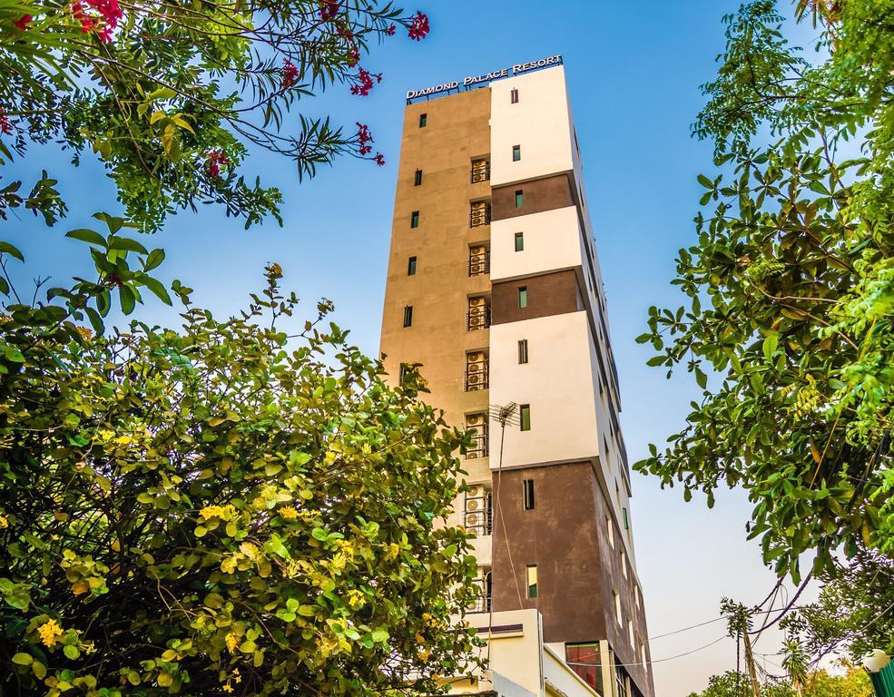 Diamond Palace Resort & Sky Bar プノンペン エクステリア 写真