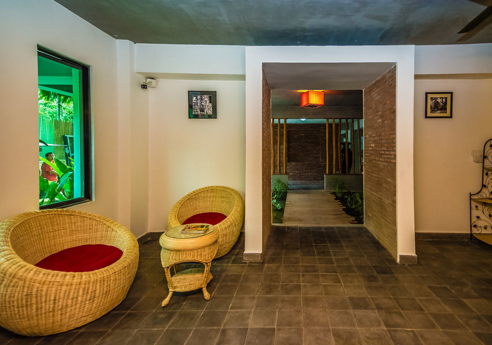 Diamond Palace Resort & Sky Bar プノンペン エクステリア 写真